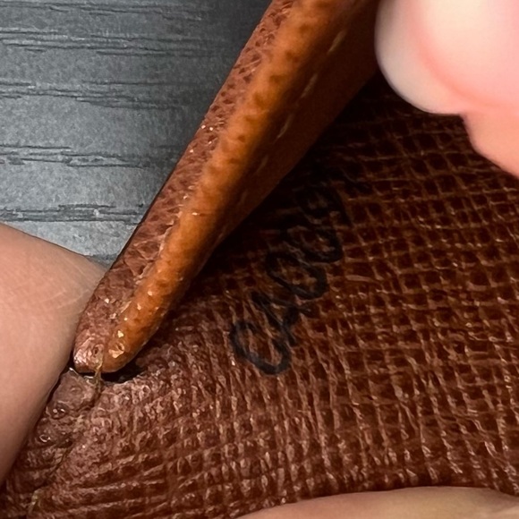 SOLD!❌ Vintage 2001 Louis Vuitton Agenda PM - Picture 11 of 14